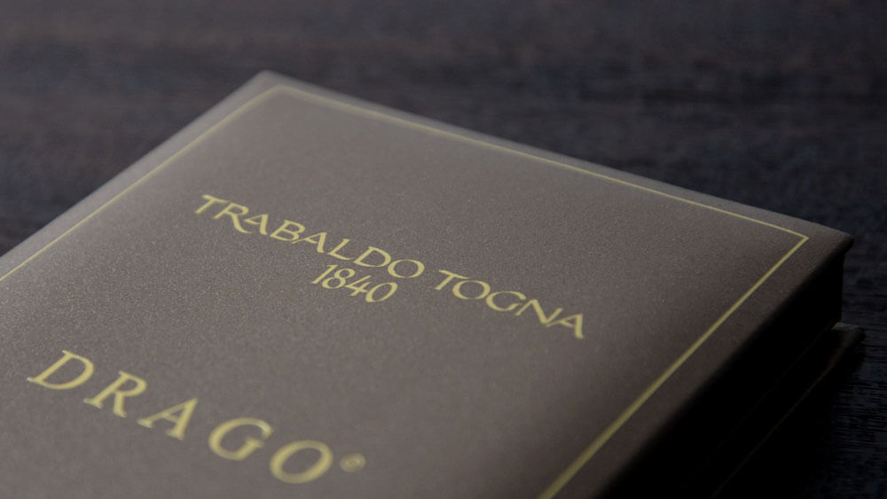 TRABALDO TOGNA（トラバルド・トーニャ）エストラートは、ウール100％の最高ストレッチ素材