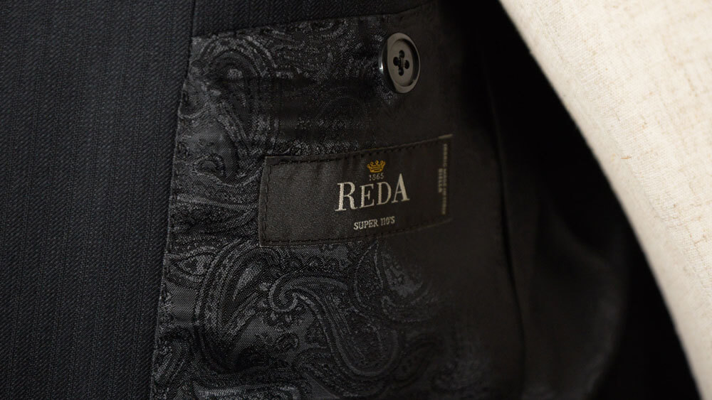 【REDAオーダースーツ】黒のストライプスーツ