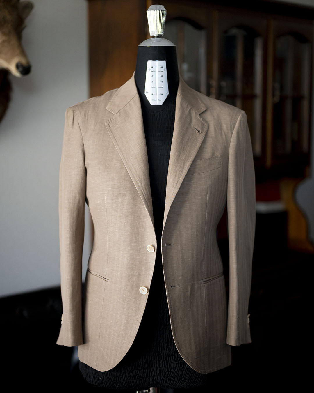 【あれ？】クリーニングに出したスーツのラペルがペシャンコに・・・。改善方法を洋服屋が解説