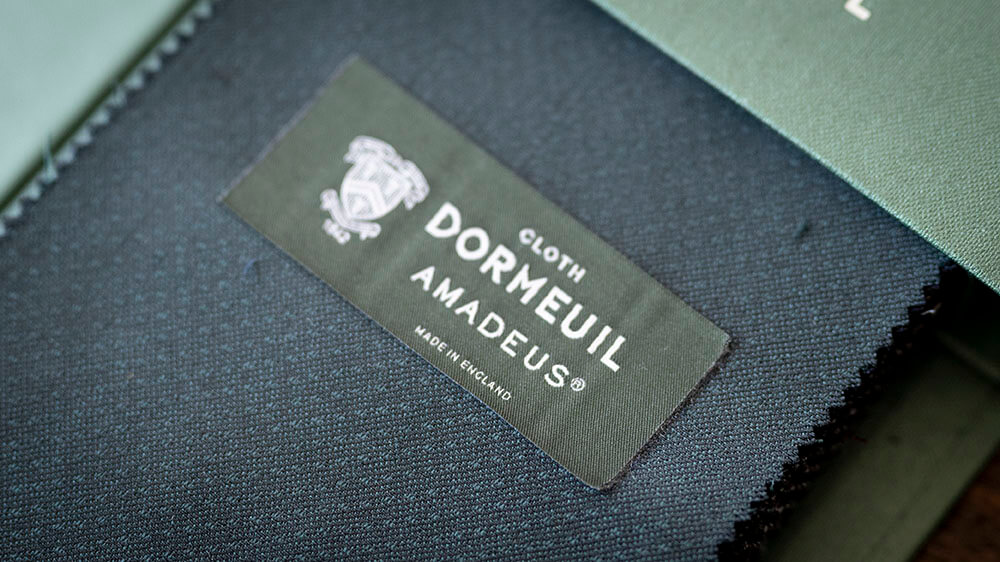 大和産業株式会社 岡田兼明様のオーダースーツ 【DORMEUIL -AMADEUS- navy suit】