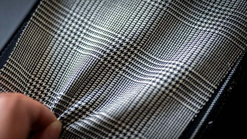 【MADE IN JAPAN】尾州の実直な服地が入荷しました。