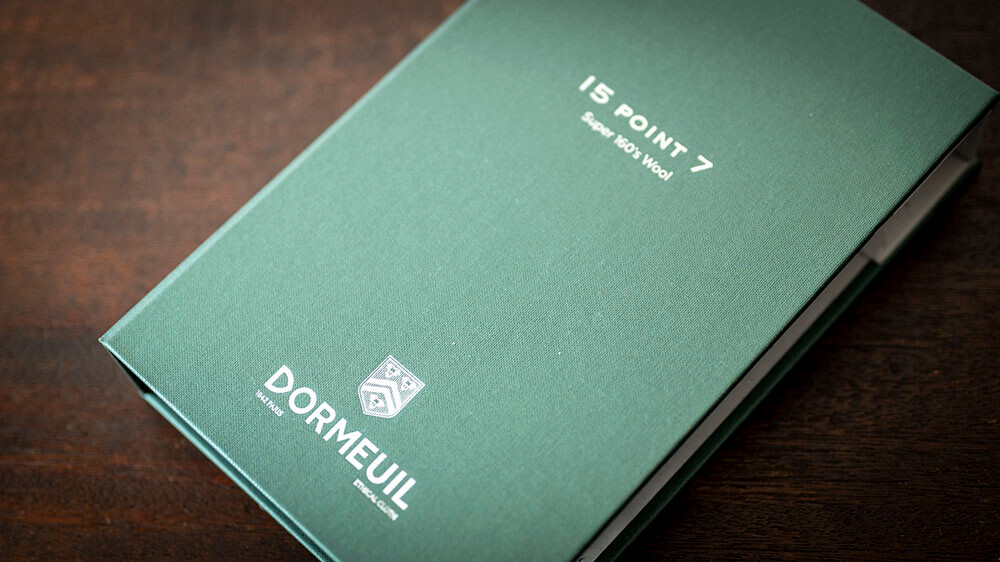 【美しき手仕事】手で縫うことで丸くなるオーダースーツ ~DORMEUIL & DRAPERS~