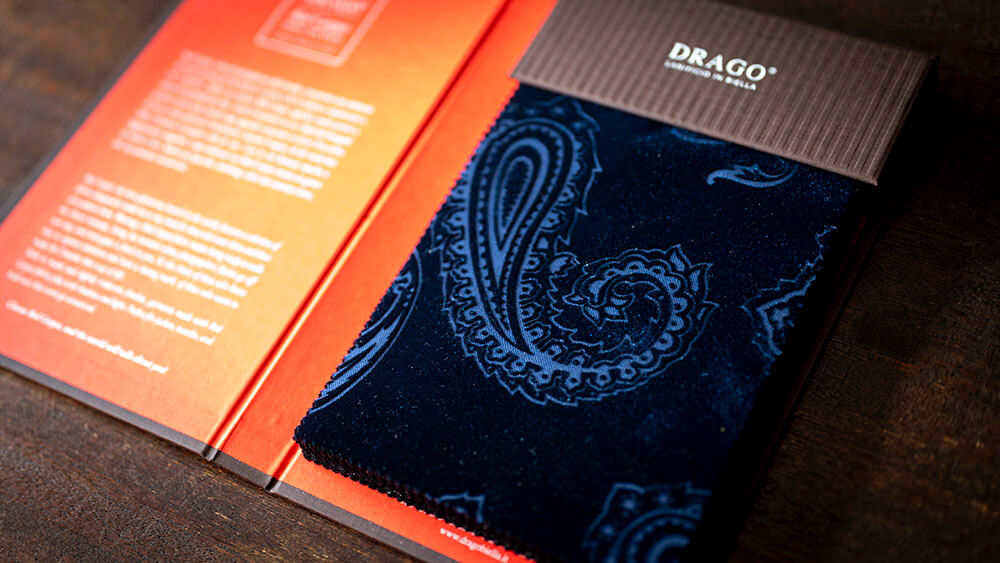 他と被らないフォーマルスーツをお探しの方へ｜DRAGO「Red Carpet」完全ガイド