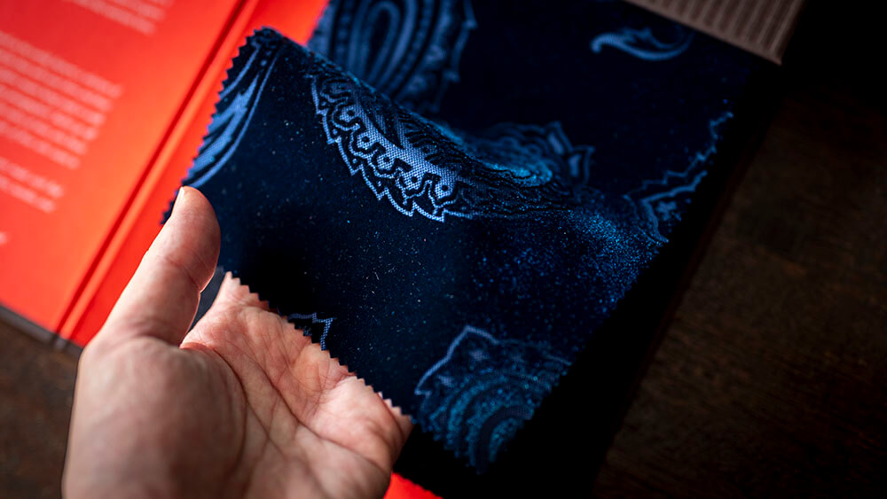 他と被らないフォーマルスーツをお探しの方へ｜DRAGO「Red Carpet」完全ガイド