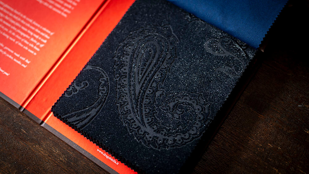 他と被らないフォーマルスーツをお探しの方へ｜DRAGO「Red Carpet」完全ガイド