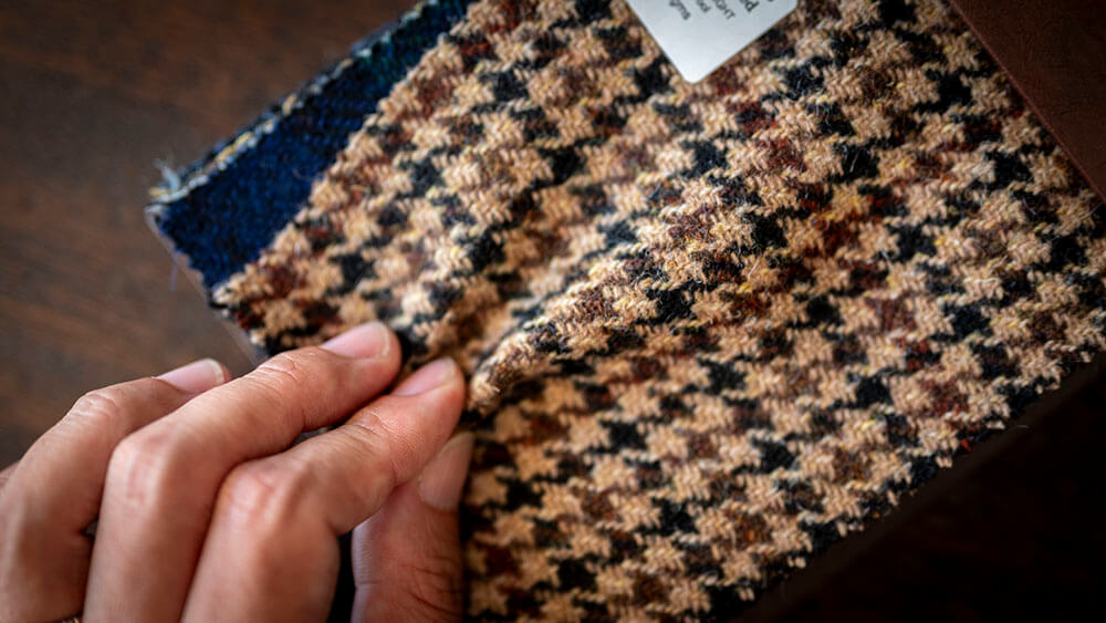 【定番入荷】“ツイードの王様” Harris Tweed (ハリスツイード) で仕立てる秋冬の一着