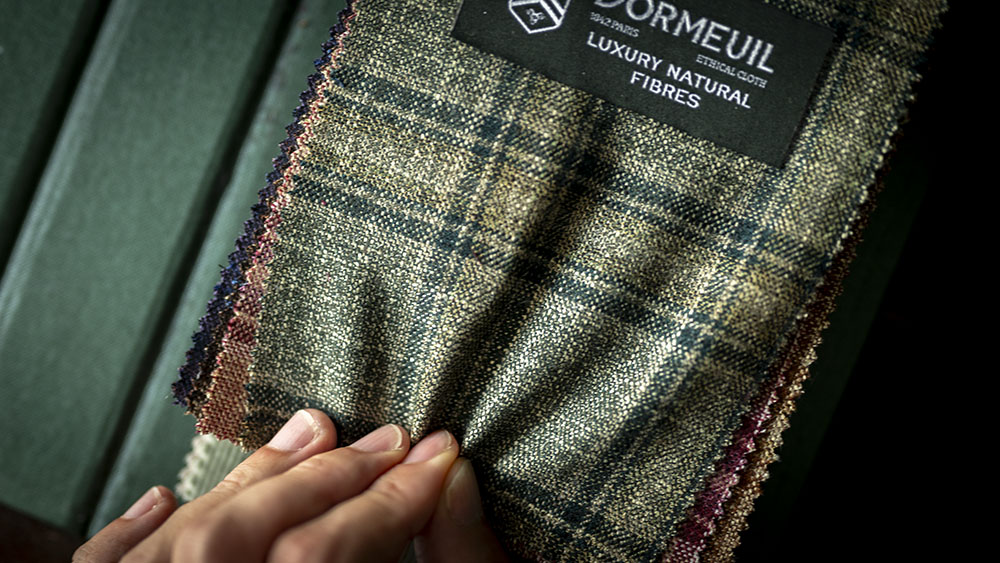 【DORMEUIL】FOREVER GREEN (フォーエバーグリーン) 快適さとエレガンスを融合させたジャケット & トラウザーズコレクション