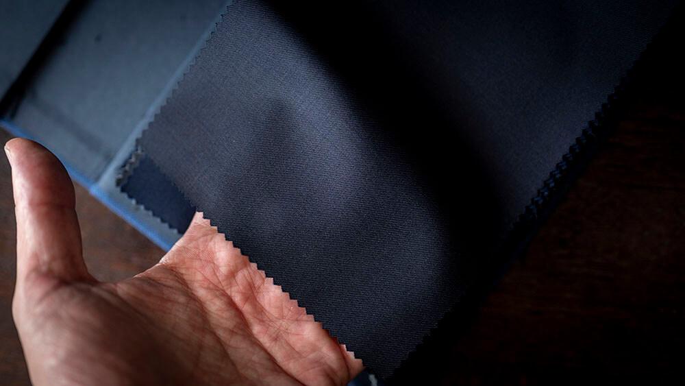 【2025-26AW】REDA (レダ) イタリア製らしい滑らかな “ストレッチスーツ生地” をご紹介します。