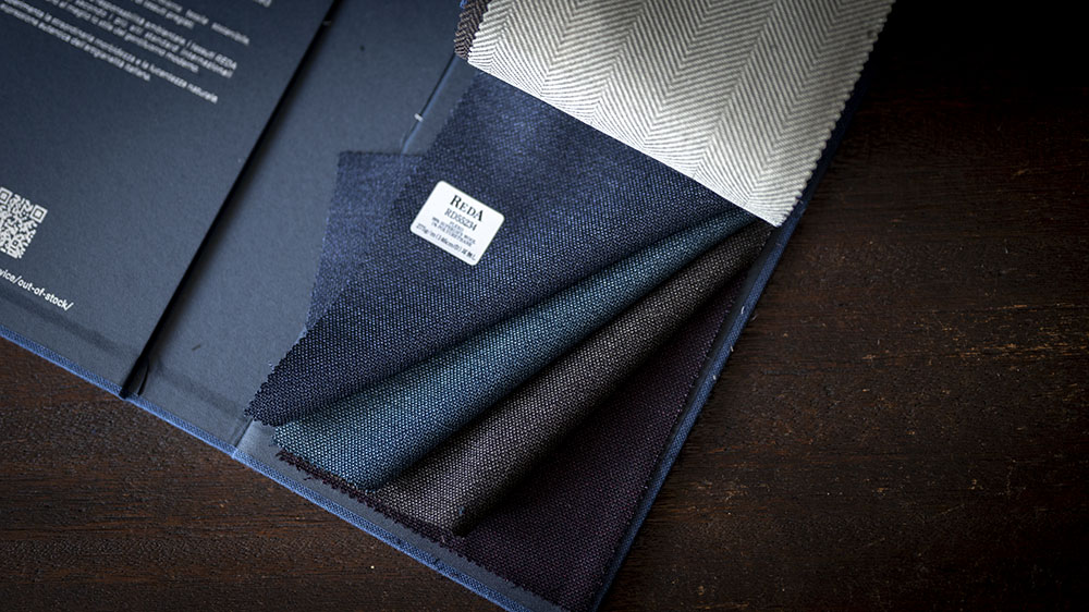 【2025-26AW】REDA (レダ) イタリア製らしい滑らかな “ストレッチスーツ生地” をご紹介します。