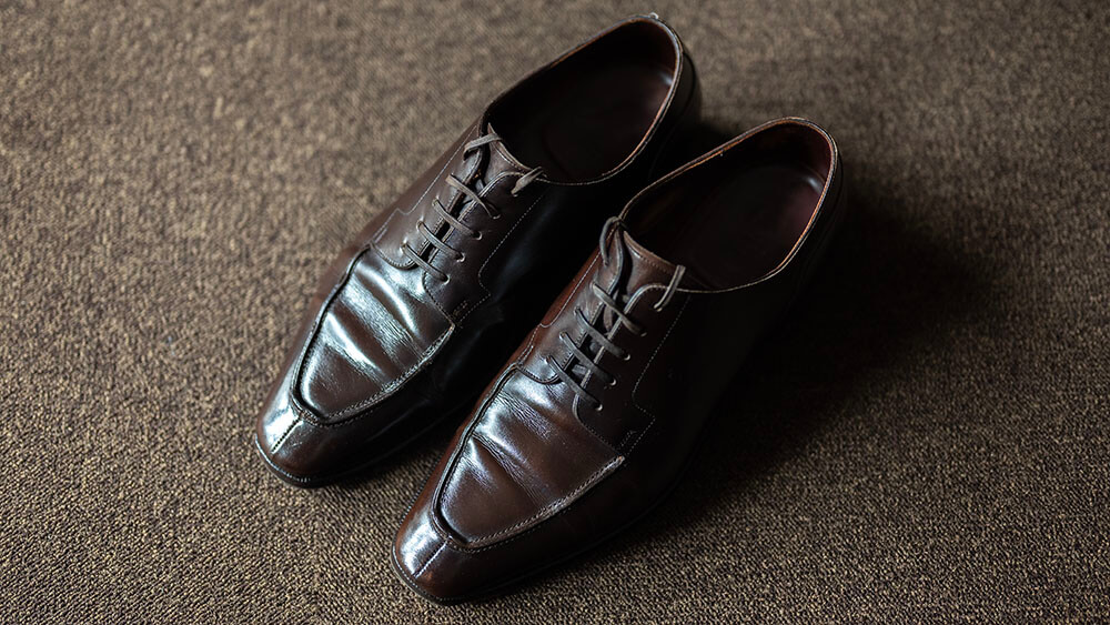 【オーダーシューズ】黒のストレートチップだけでない、ビジネスでも使いやすい私物の茶靴をご紹介します。