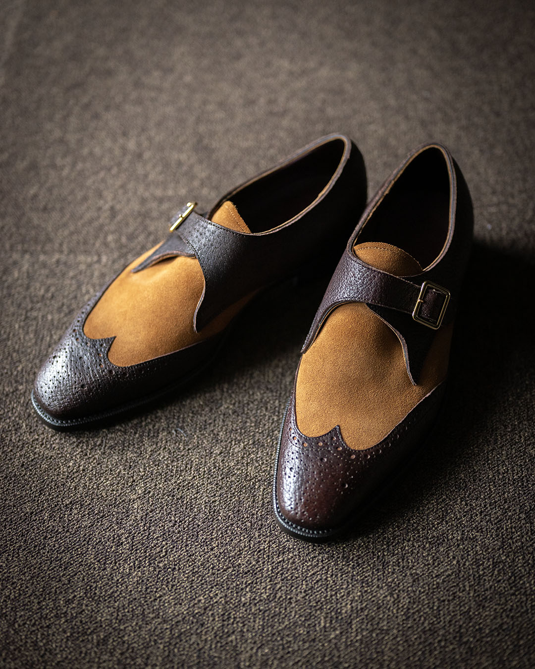 6カ月待ちで仕上がった一足。イノシシとスウェードが織りなす異素材の調和がとれたオーダーシューズ