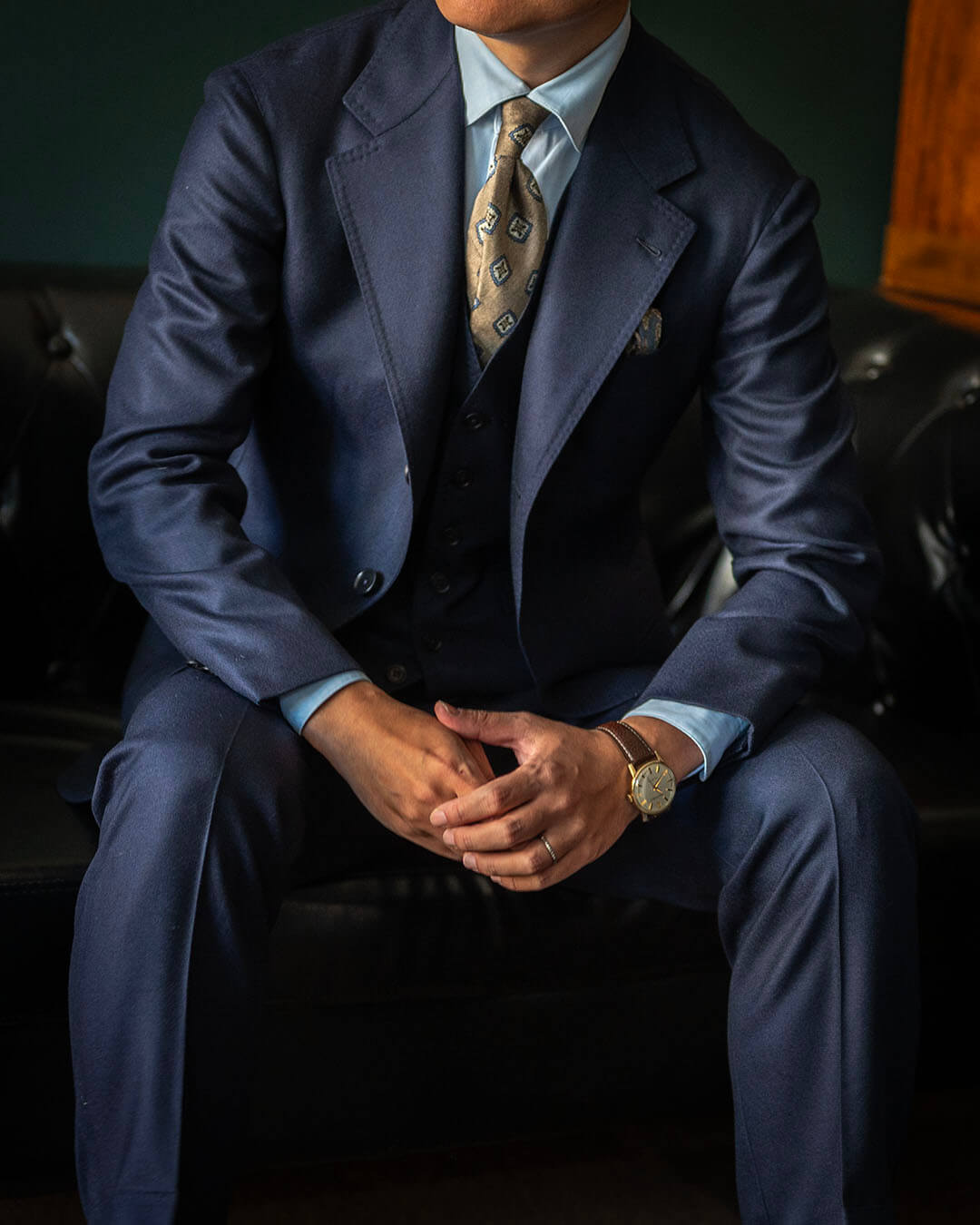 【鳥形の私物】英国製300gマットウーステッドでつくる三つ揃いのオーダースーツ