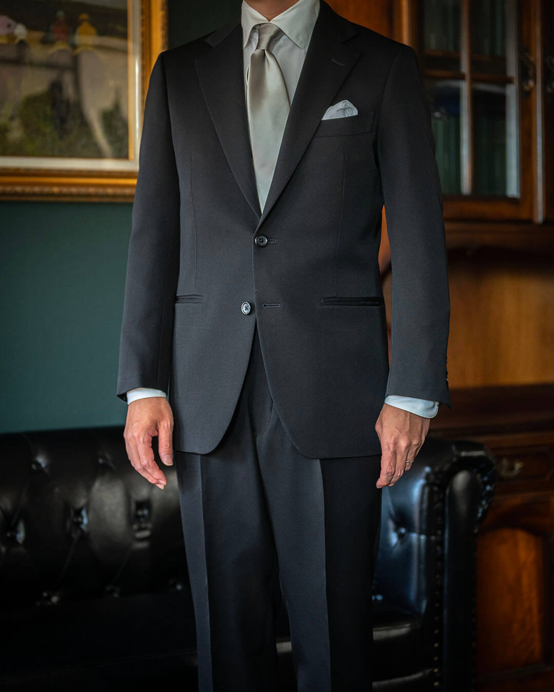 店主、礼服を新しくしました。~選ぶべき黒い生地と、好ましい仕様をご紹介します~