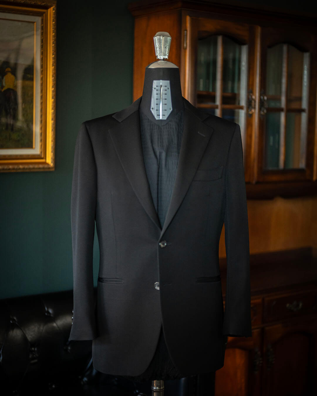 店主、礼服を新しくしました。~選ぶべき黒い生地と、好ましい仕様をご紹介します~
