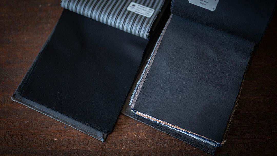 店主、礼服を新しくしました。~選ぶべき黒い生地と、好ましい仕様をご紹介します~