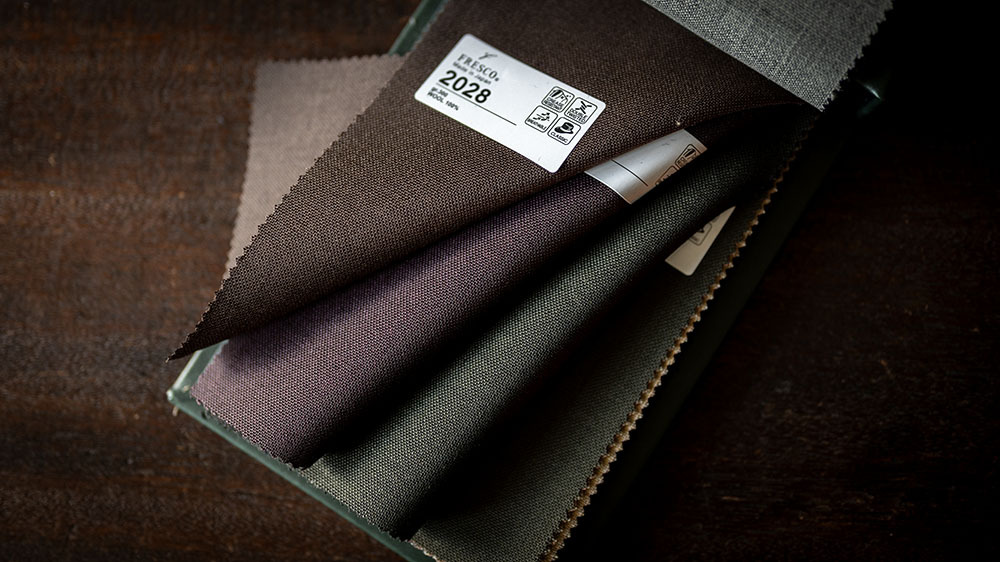 【春夏生地】HOLLAND & SHERRY “AIRESCO (エアレスコ)” と英国、日本製のフレスコ素材が新たにEGRETまで到着しました。