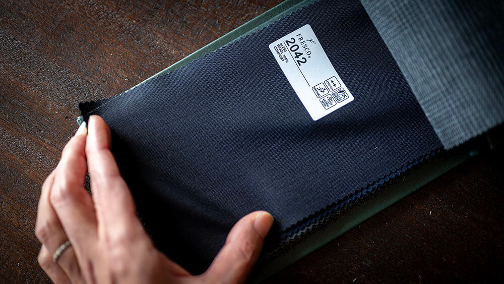 【春夏生地】HOLLAND & SHERRY “AIRESCO (エアレスコ)” と英国、日本製のフレスコ素材が新たにEGRETまで到着しました。