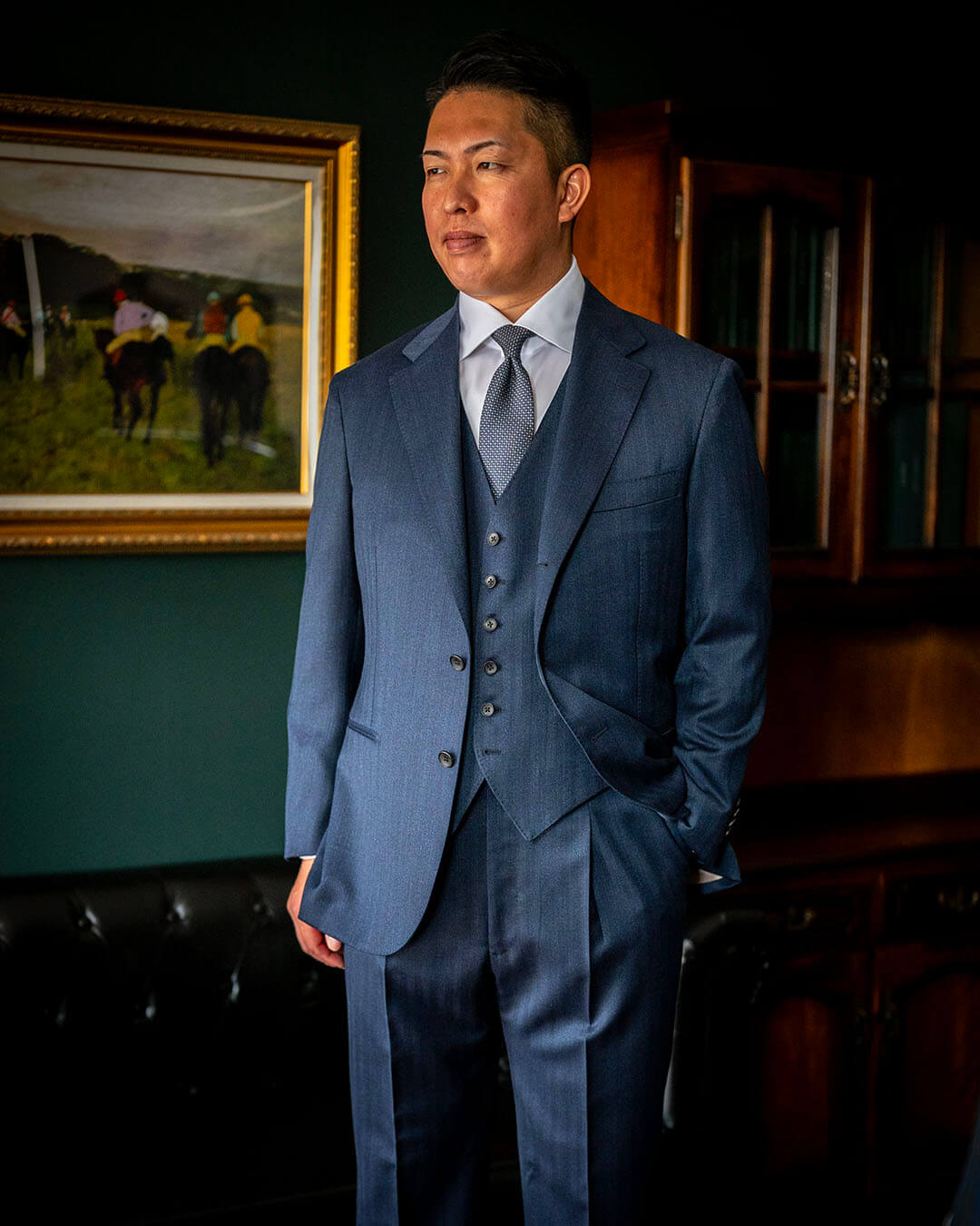 【五光興産　倉掛雅行様】サスペンダーで吊る三つ揃いのオーダースーツ