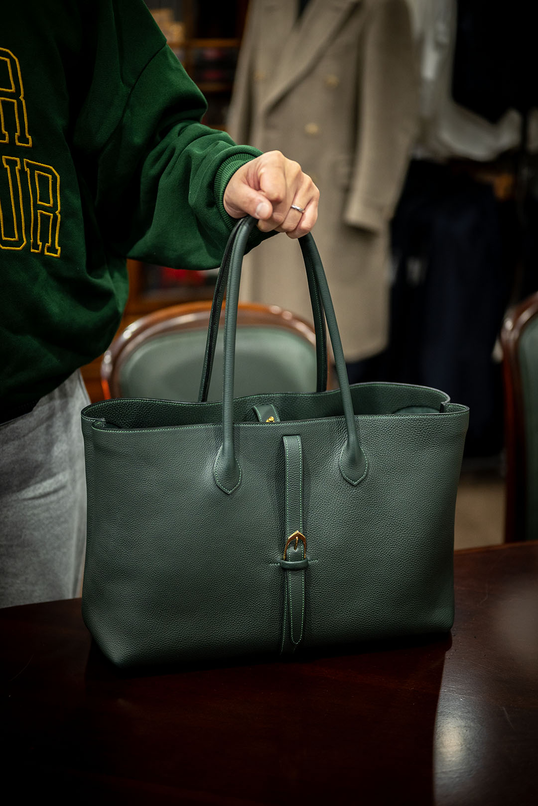 【五光興産　倉掛雅行様】サスペンダーで吊る三つ揃いのオーダースーツ